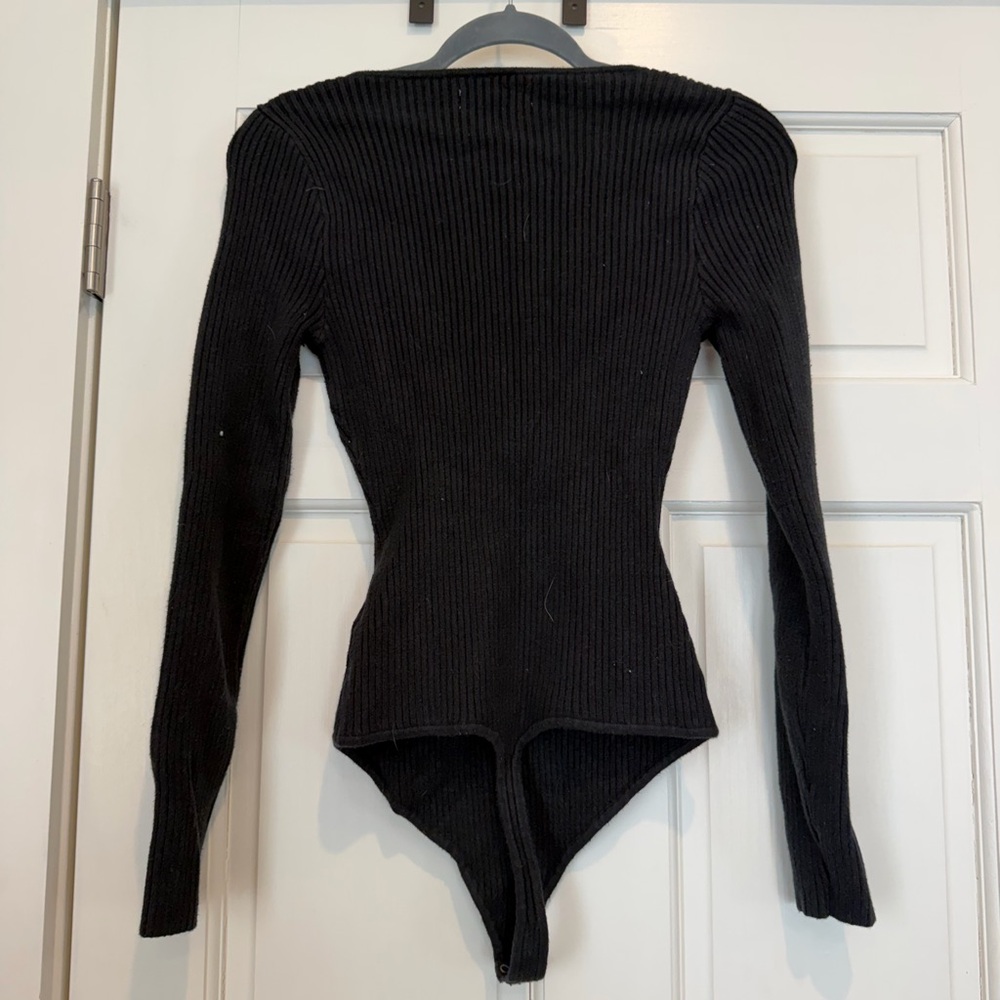 Abercrombie & Fitch Black Ribbed Sweater Long-Sleeve Scoop-Neck Bodysuit - Picture 3 of 3